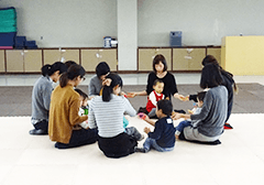 ニコニコサロン「五感リトミック」(2日制)【5月】